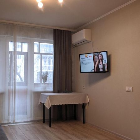 Apartment Near City Center On Peremohy Avenue 46 Chernihiv Exterior foto