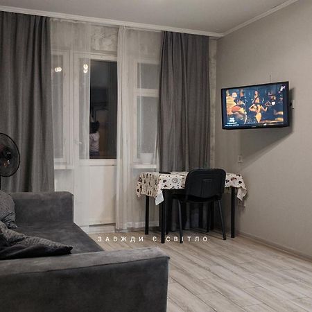 Apartment Near City Center On Peremohy Avenue 46 Chernihiv Exterior foto
